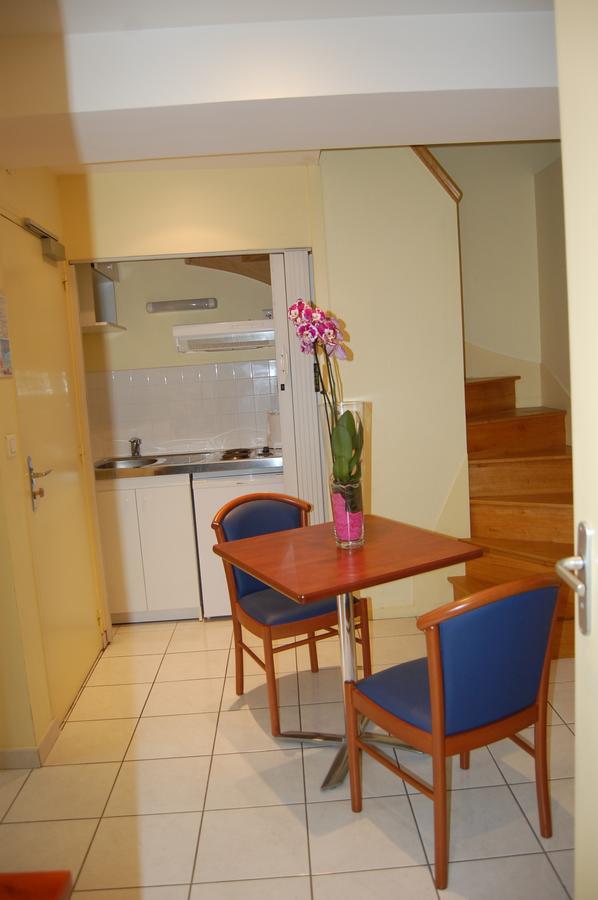Appart'Hotel La Suze Sur Sarthe Exterior photo